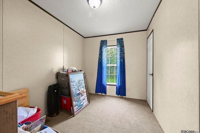 8526 Pertuis Rd, St Amant, LA 70774