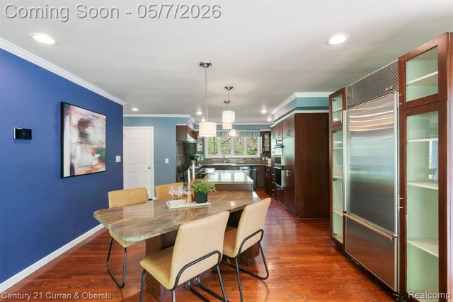 27869 Old Colony Street, Farmington, MI 48334
