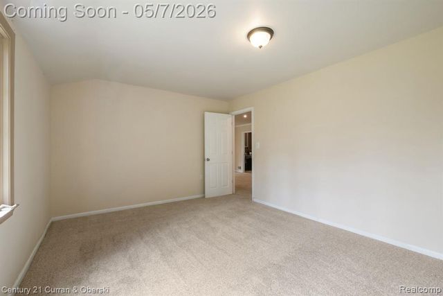 27869 Old Colony Street, Farmington, MI 48334