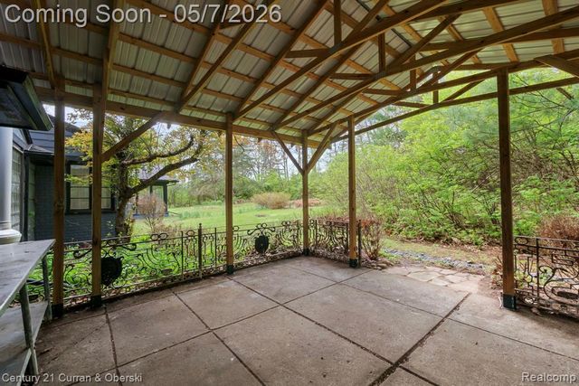 27869 Old Colony Street, Farmington, MI 48334