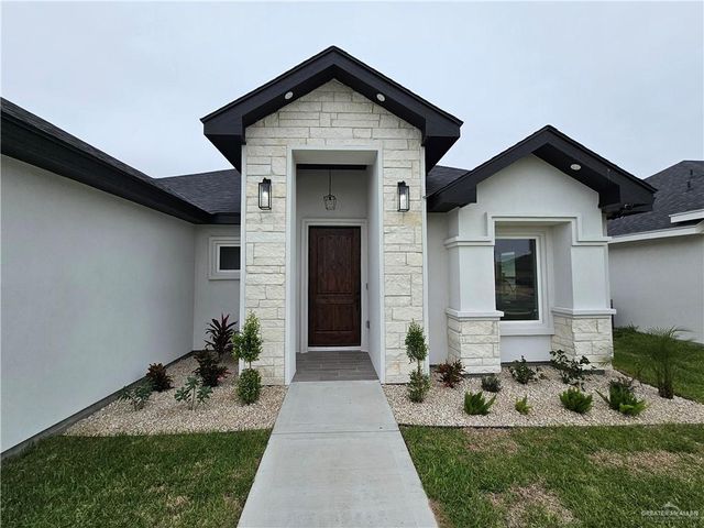 5905 N Pedaso Del Sol N, Edinburg, TX 78542