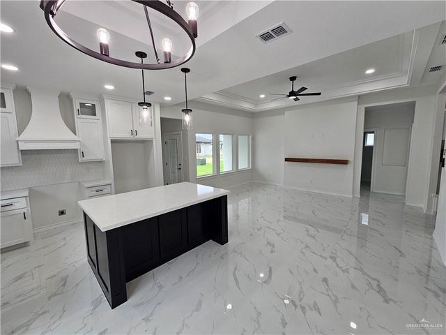 5905 N Pedaso Del Sol N, Edinburg, TX 78542