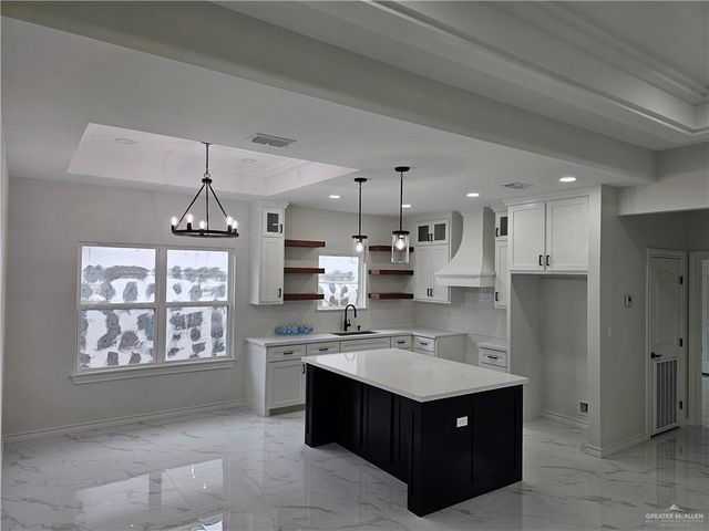 5905 N Pedaso Del Sol N, Edinburg, TX 78542