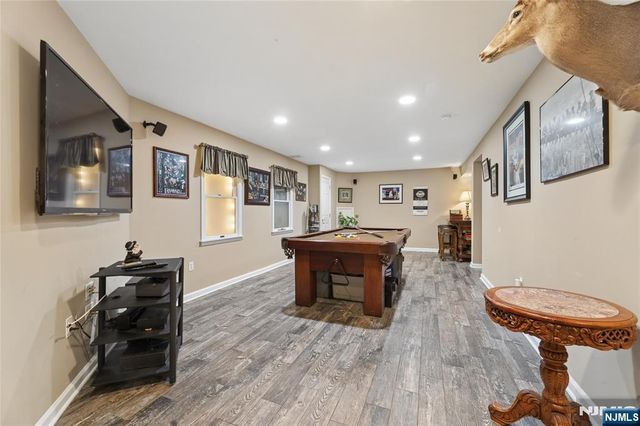 7 Valen, Franklin Lakes, NJ 07417