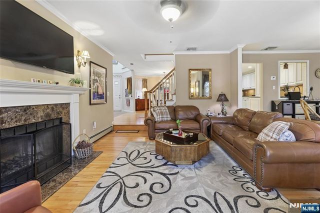 7 Valen, Franklin Lakes, NJ 07417