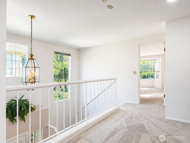 2009 Mill Pointe Drive SE, Bothell, WA 98012