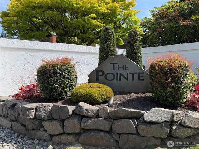 2009 Mill Pointe Drive SE, Bothell, WA 98012