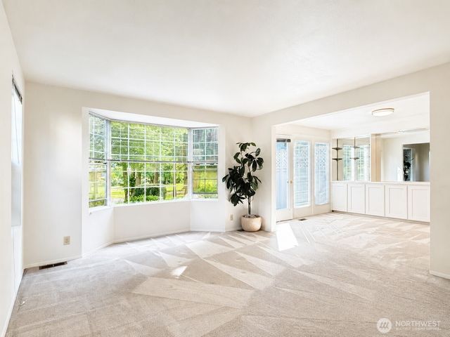 2009 Mill Pointe Drive SE, Bothell, WA 98012