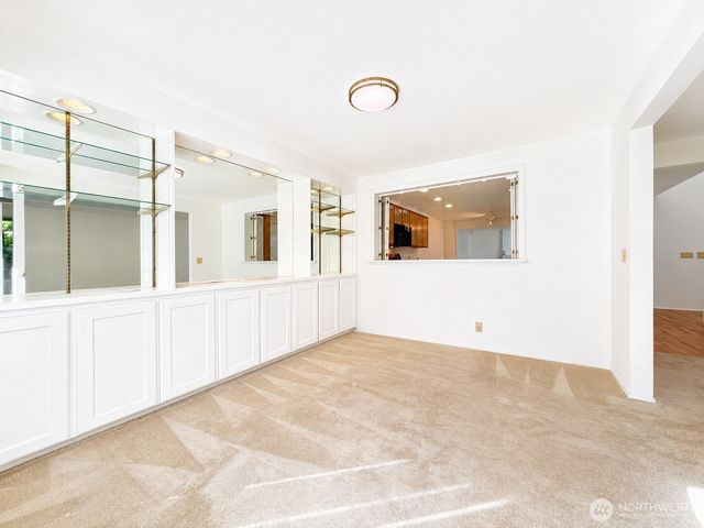 2009 Mill Pointe Drive SE, Bothell, WA 98012