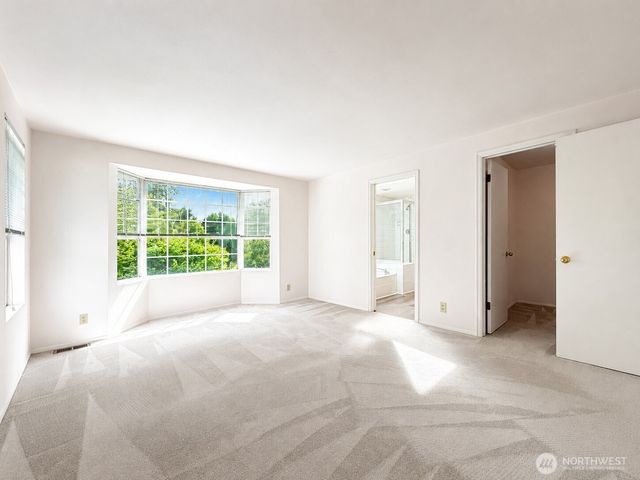 2009 Mill Pointe Drive SE, Bothell, WA 98012