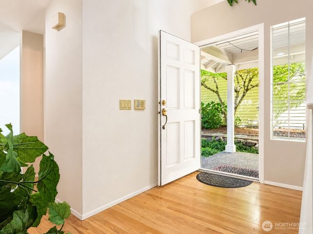 2009 Mill Pointe Drive SE, Bothell, WA 98012