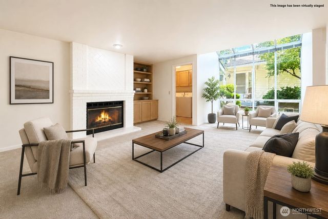 2009 Mill Pointe Drive SE, Bothell, WA 98012