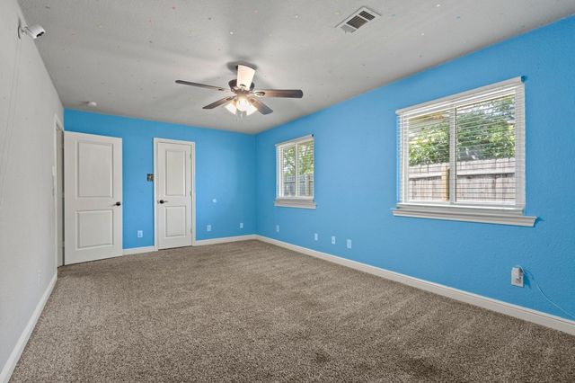 878 N Main Drive, Van Alstyne, TX 75495