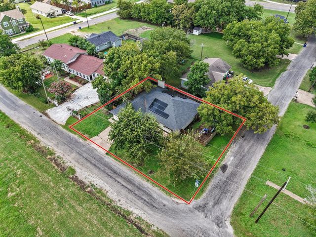 878 N Main Drive, Van Alstyne, TX 75495