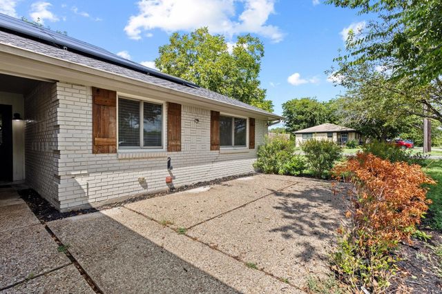 878 N Main Drive, Van Alstyne, TX 75495