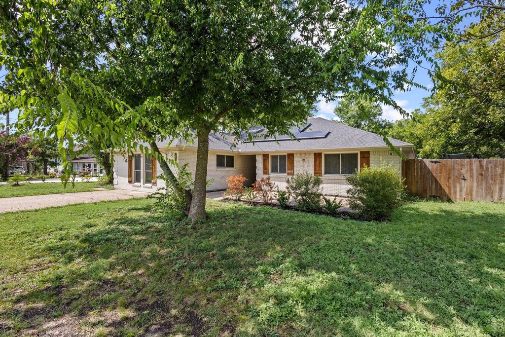 878 N Main Drive, Van Alstyne, TX 75495