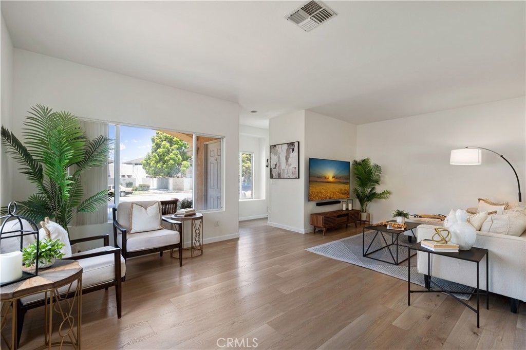 Image 13 of property listing at 2556 W 235th Street, Torrance, CA 90505
