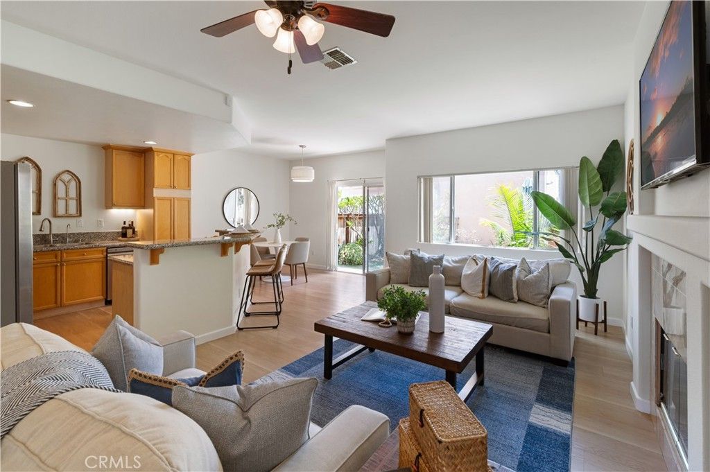 Image 7 of property listing at 2556 W 235th Street, Torrance, CA 90505