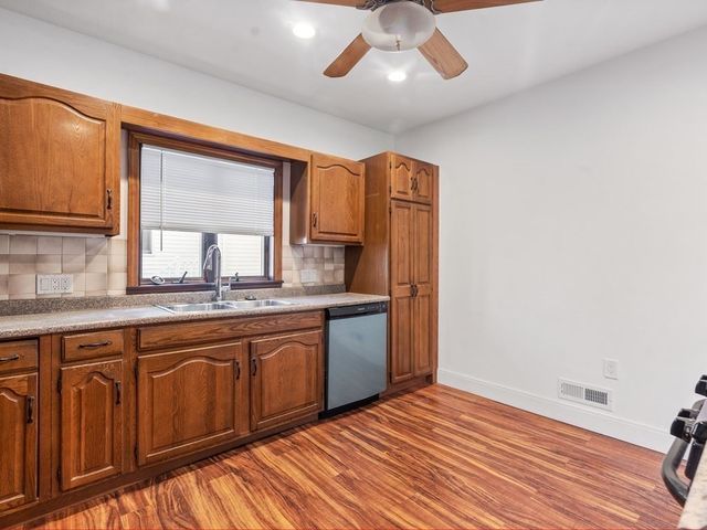 42-44 Gold Star 44, Cambridge, MA 02140