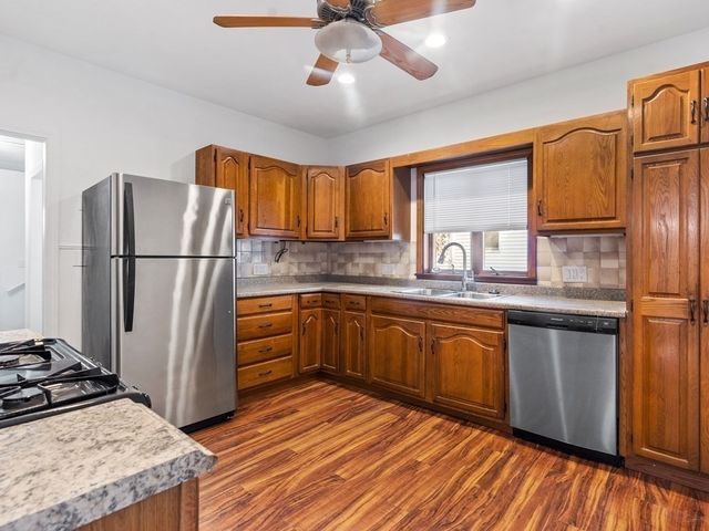 42-44 Gold Star 44, Cambridge, MA 02140
