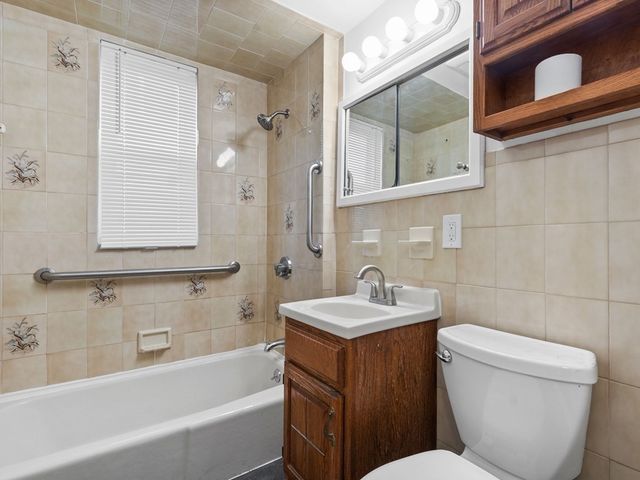 42-44 Gold Star 44, Cambridge, MA 02140