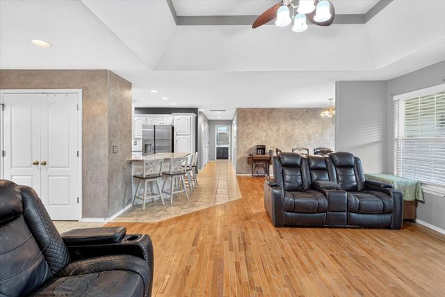 273 Wild Cat Road, Billings, MO 65610