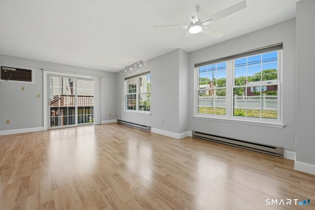 10 Taft Point 8, Waterbury, CT 06708