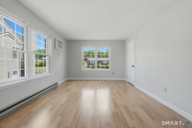 10 Taft Point 8, Waterbury, CT 06708