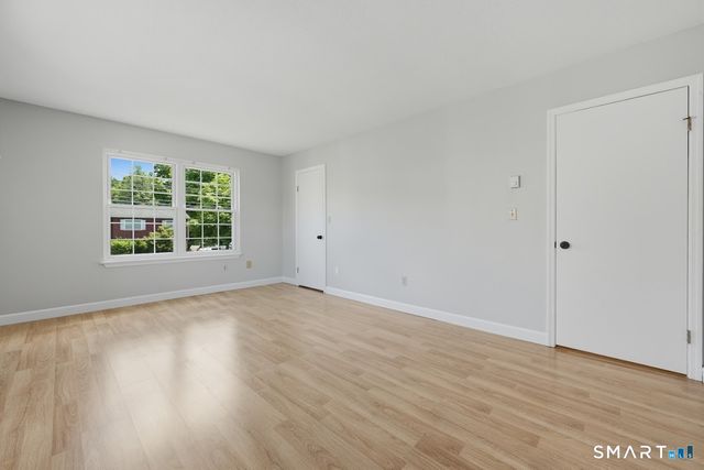 10 Taft Point 8, Waterbury, CT 06708