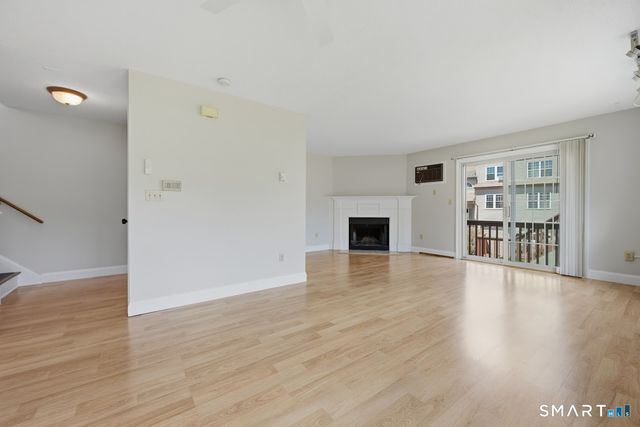 10 Taft Point 8, Waterbury, CT 06708