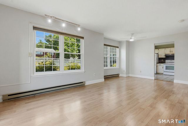 10 Taft Point 8, Waterbury, CT 06708