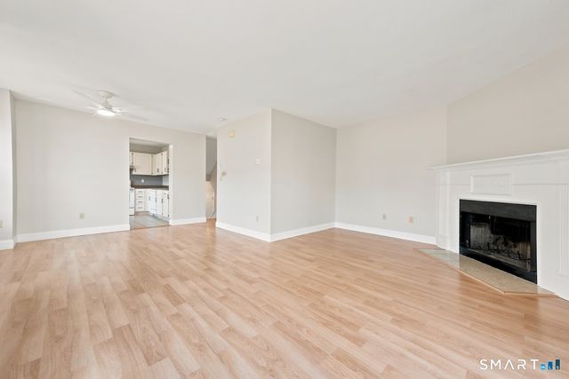 10 Taft Point 8, Waterbury, CT 06708