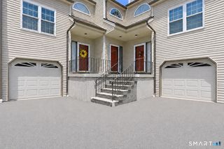 10 Taft Point 8, Waterbury, CT 06708