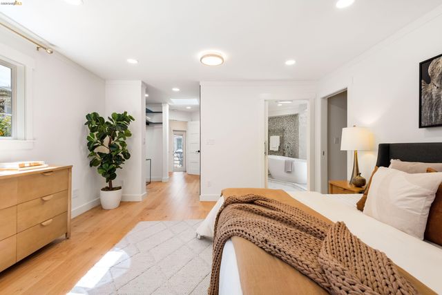 5800 Saint Paul Ct, Oakland, CA 94618
