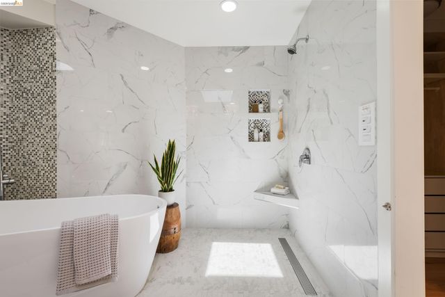 5800 Saint Paul Ct, Oakland, CA 94618