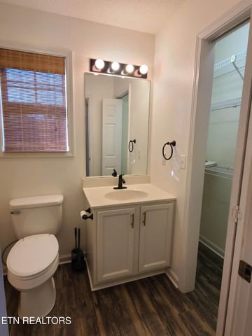 917 Hazelbrook Way, Knoxville, TN 37912