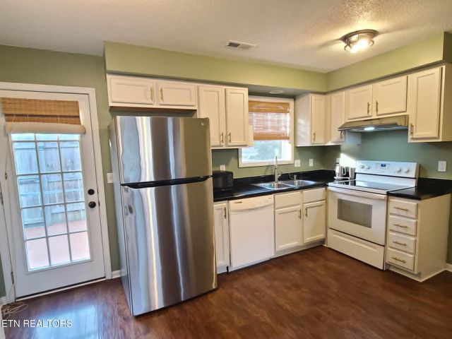 917 Hazelbrook Way, Knoxville, TN 37912