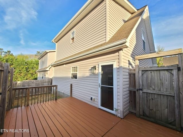 917 Hazelbrook Way, Knoxville, TN 37912