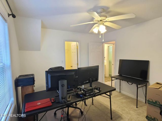 917 Hazelbrook Way, Knoxville, TN 37912