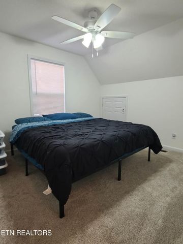 917 Hazelbrook Way, Knoxville, TN 37912