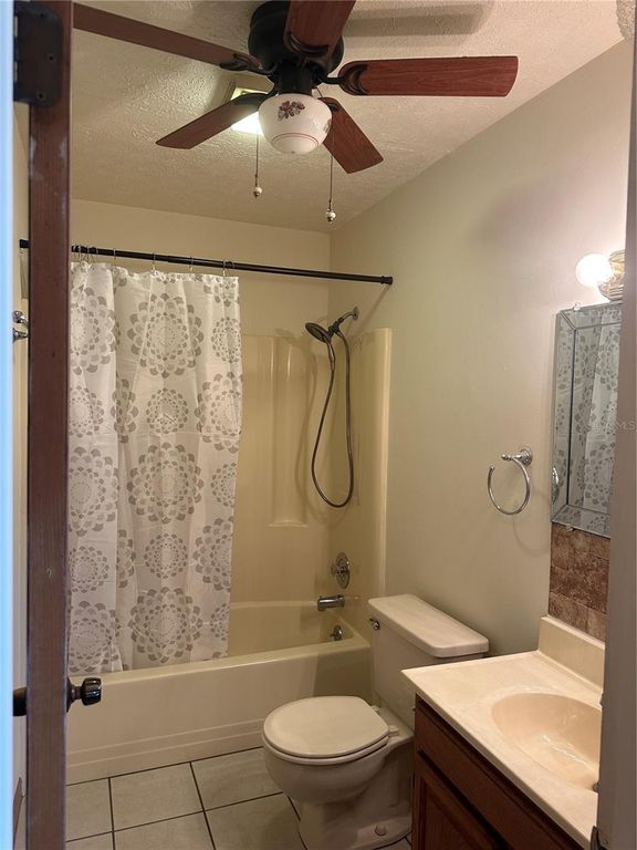 Image 12 of property listing at 22851 SW NEPTUNE BOULEVARD, Dunnellon, FL 34431