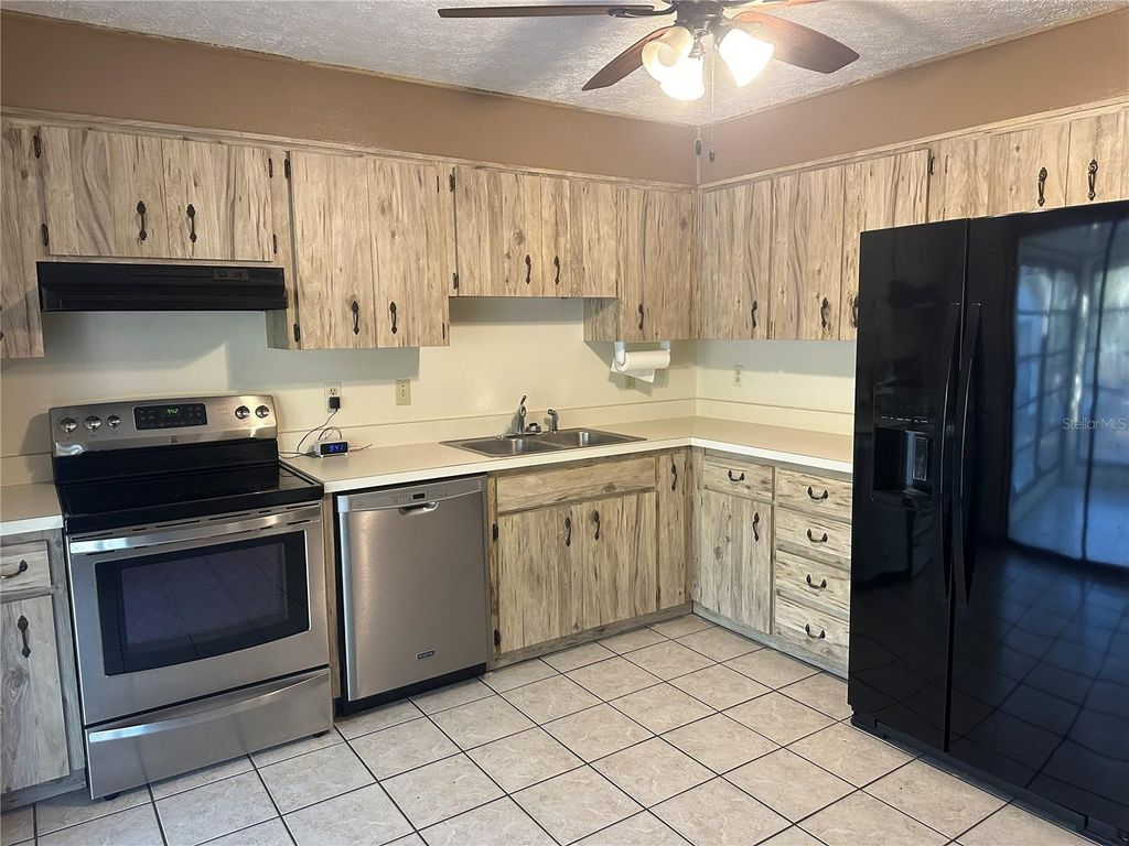 Image 15 of property listing at 22851 SW NEPTUNE BOULEVARD, Dunnellon, FL 34431