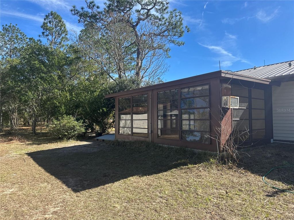 Image 21 of property listing at 22851 SW NEPTUNE BOULEVARD, Dunnellon, FL 34431