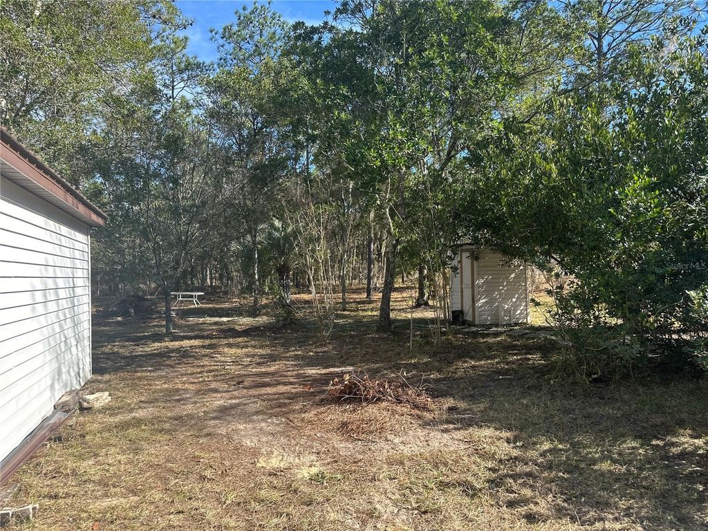 Image 24 of property listing at 22851 SW NEPTUNE BOULEVARD, Dunnellon, FL 34431