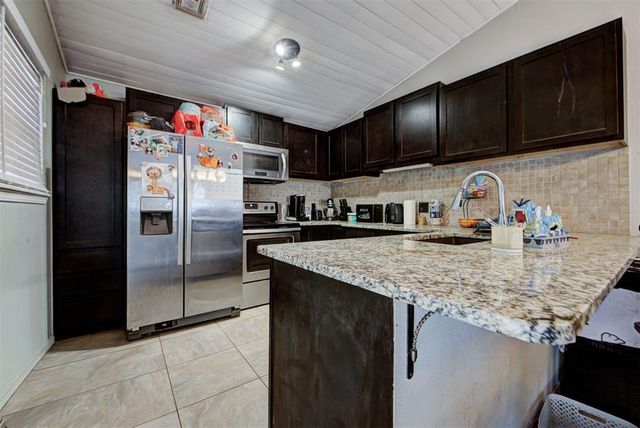 6408 Lyrewood Terrace, Oklahoma City, OK 73132