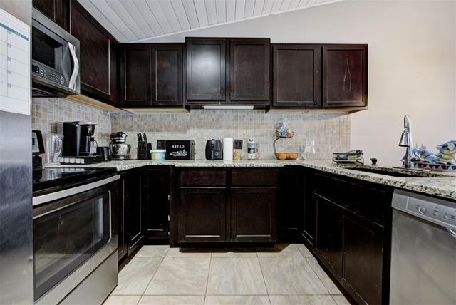 6408 Lyrewood Terrace, Oklahoma City, OK 73132