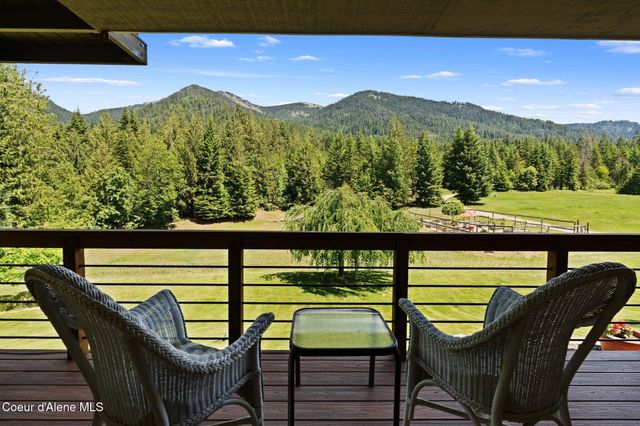 343 W Spring Creek Rd, Hope, ID 83836