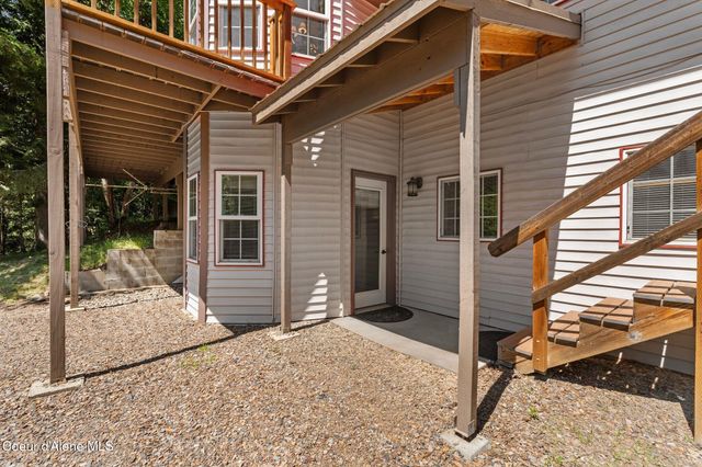 343 W Spring Creek Rd, Hope, ID 83836