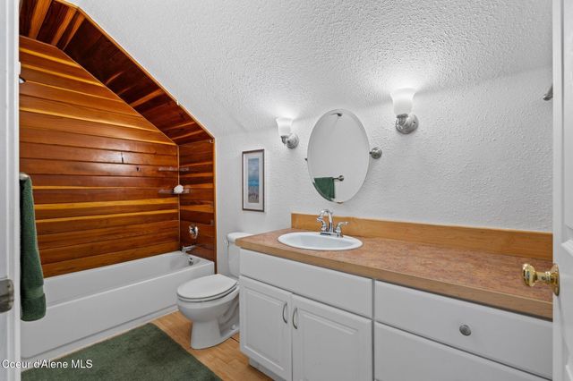 343 W Spring Creek Rd, Hope, ID 83836