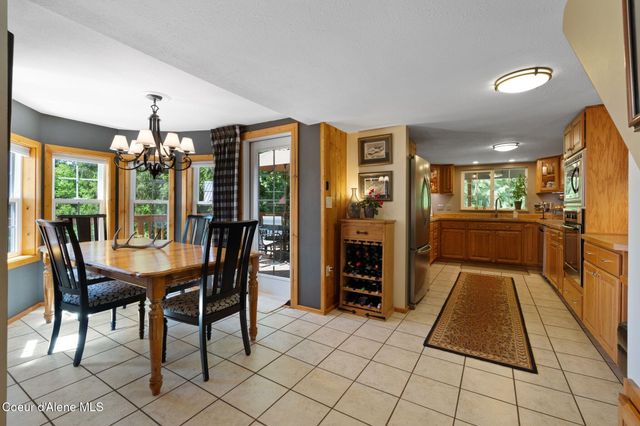 343 W Spring Creek Rd, Hope, ID 83836